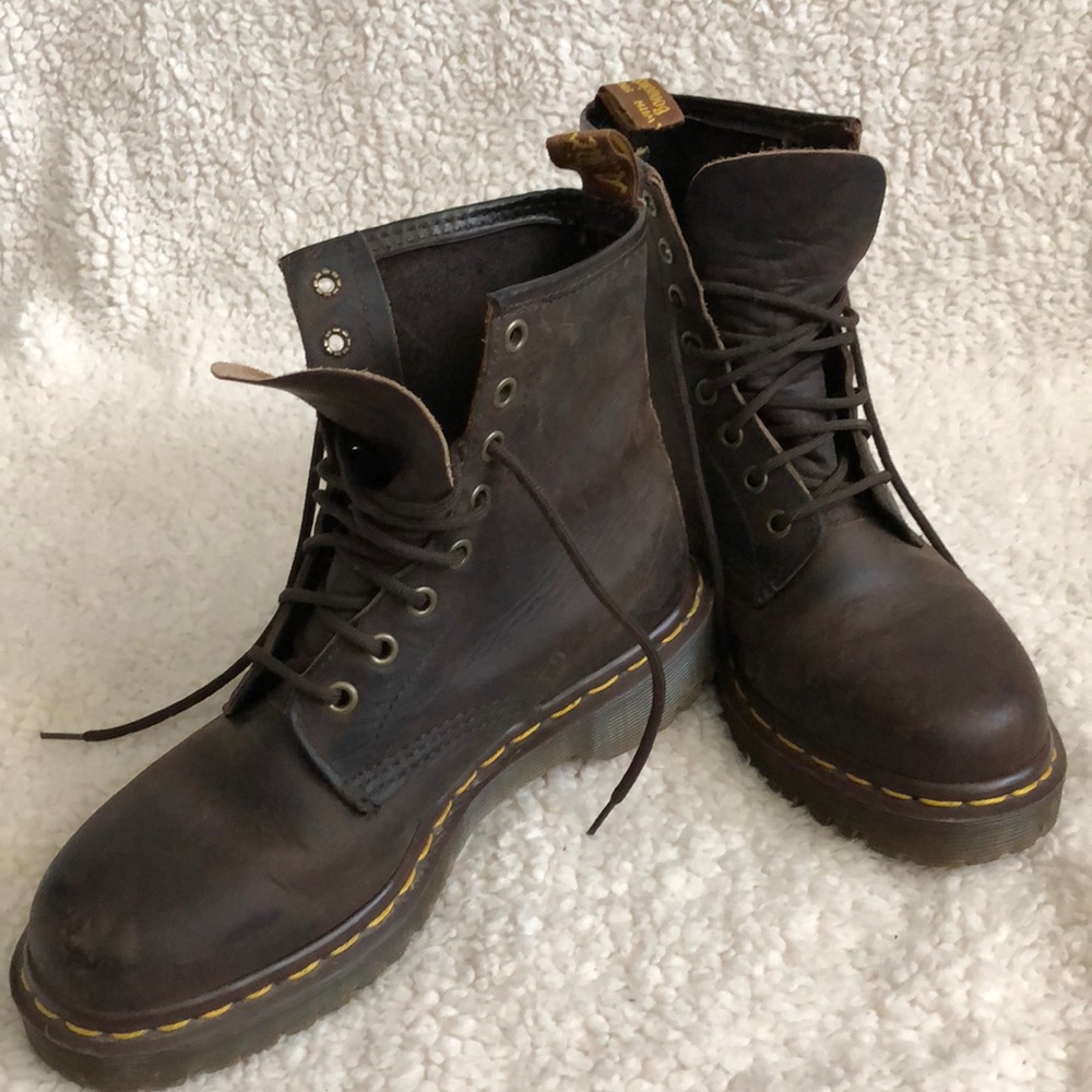 Dr marten brown leather boots